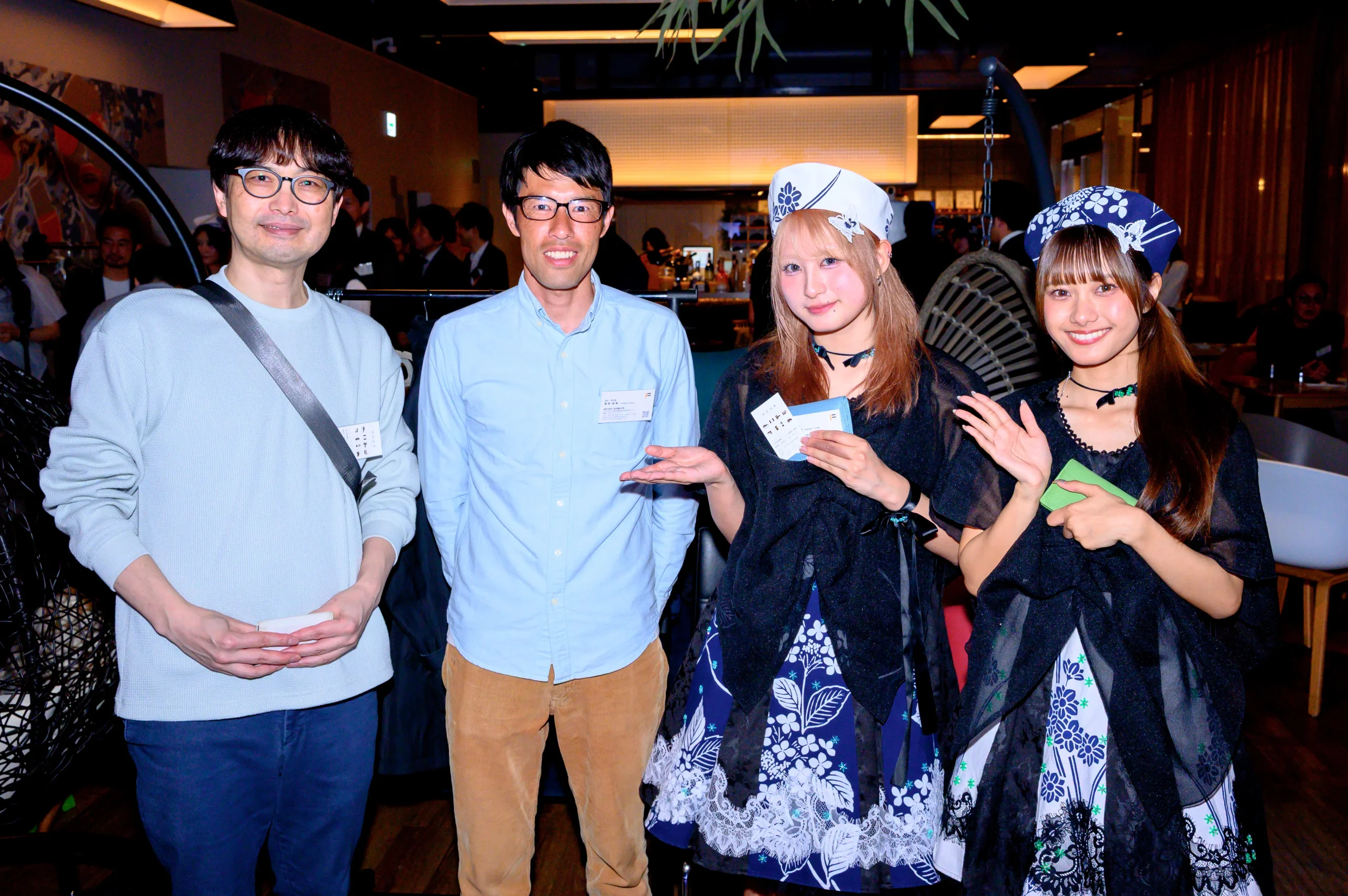FB2_1208